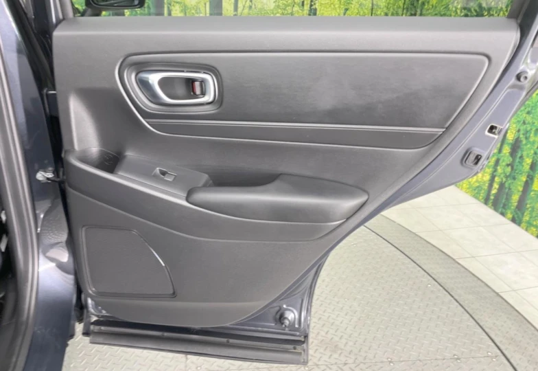 Honda Vezel Grey