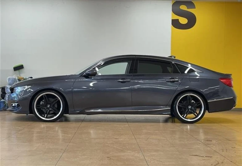 Honda Accord Grey