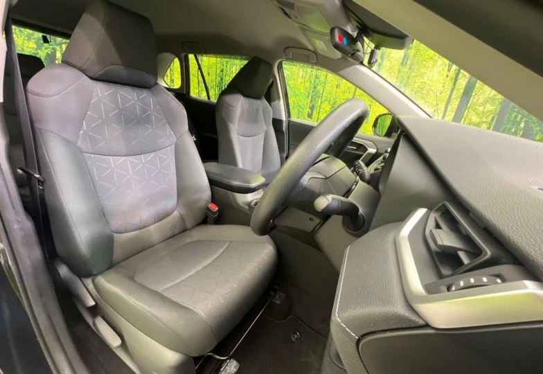Toyota RAV4 Черный