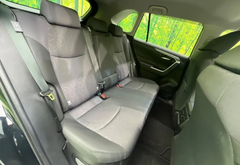 Toyota RAV4 Черный