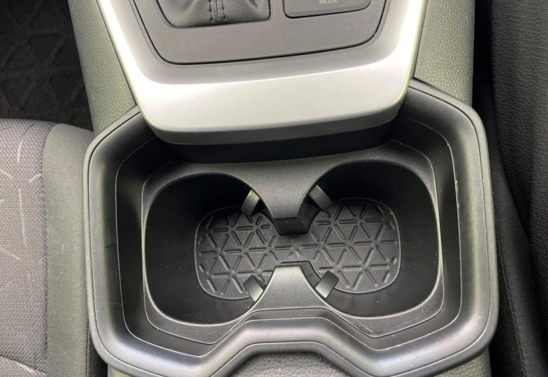 Toyota RAV4 Черный