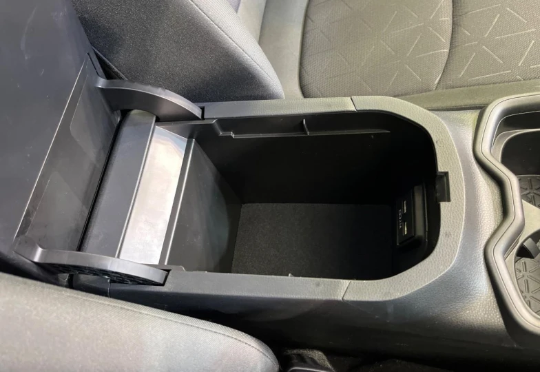 Toyota RAV4 Черный
