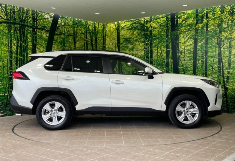 Toyota RAV4 White