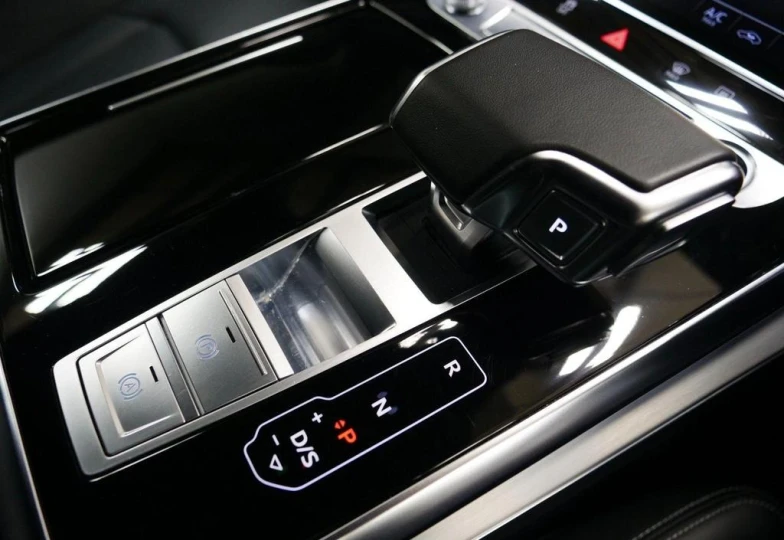 Audi Q8 Blue