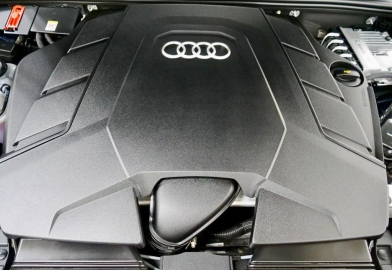 Audi Q8 Blue