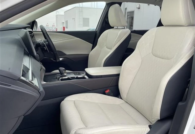 Lexus RX White