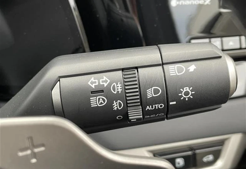 Lexus RX White