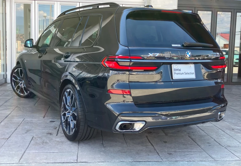 BMW X7 Black