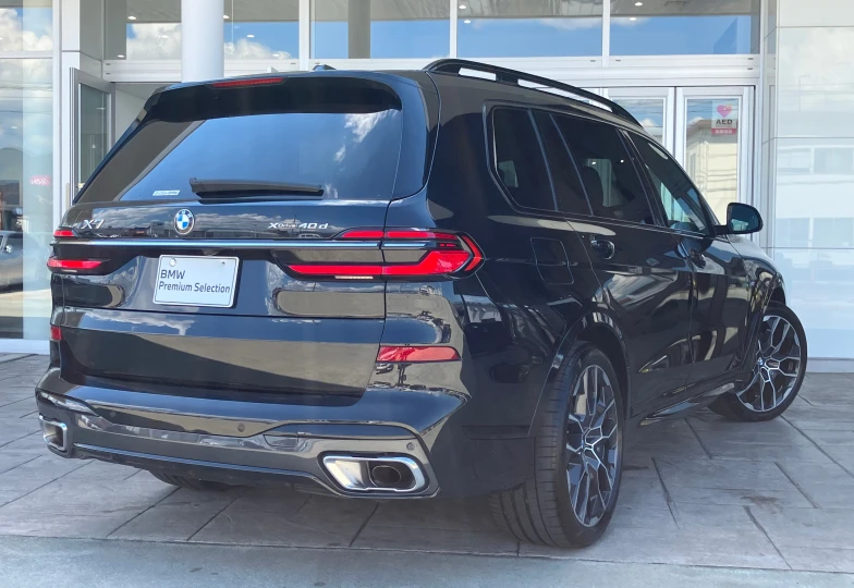 BMW X7 Black