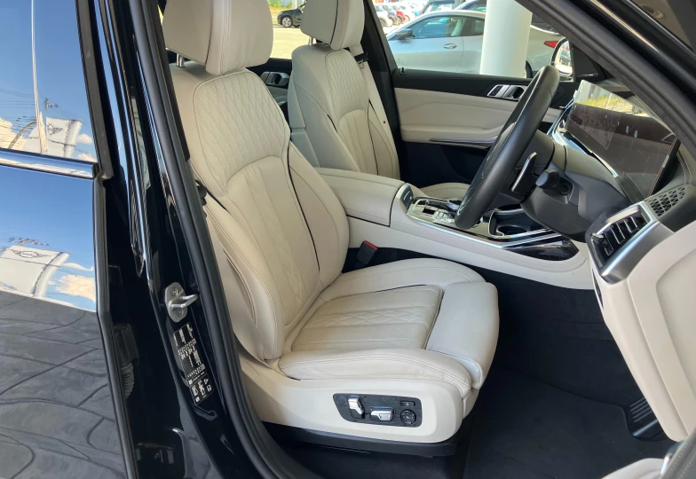 BMW X7 Black