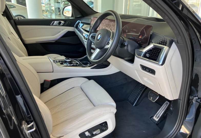 BMW X7 Black