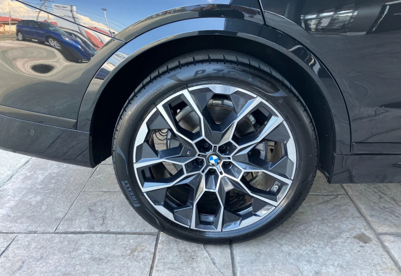 BMW X7 Black