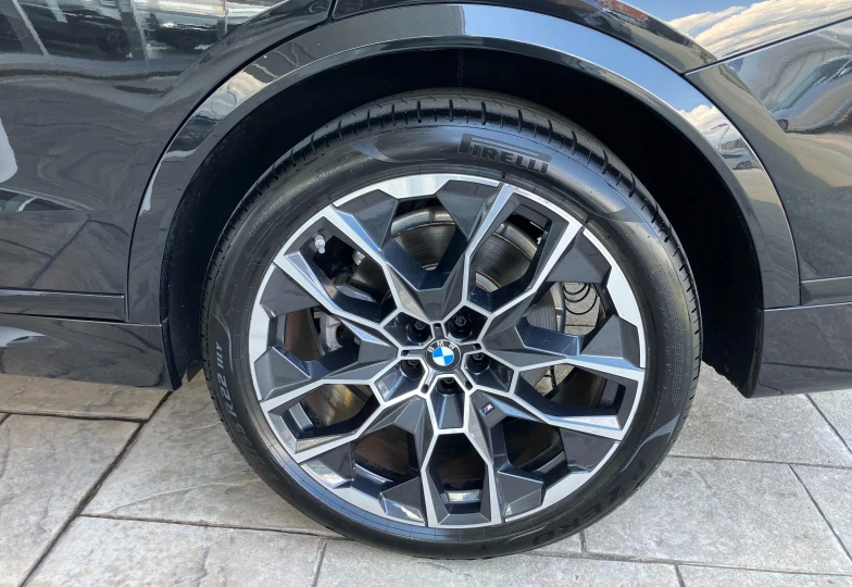 BMW X7 Black
