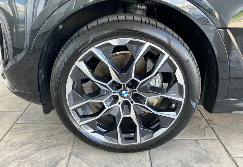 BMW X7 Black