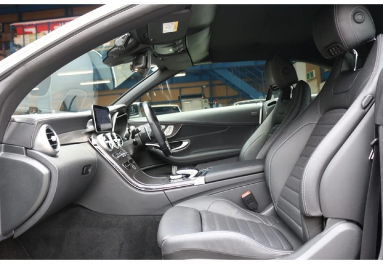 Mercedes C-class Серый