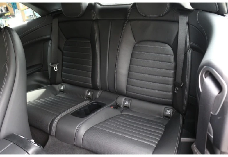 Mercedes C-class Серый