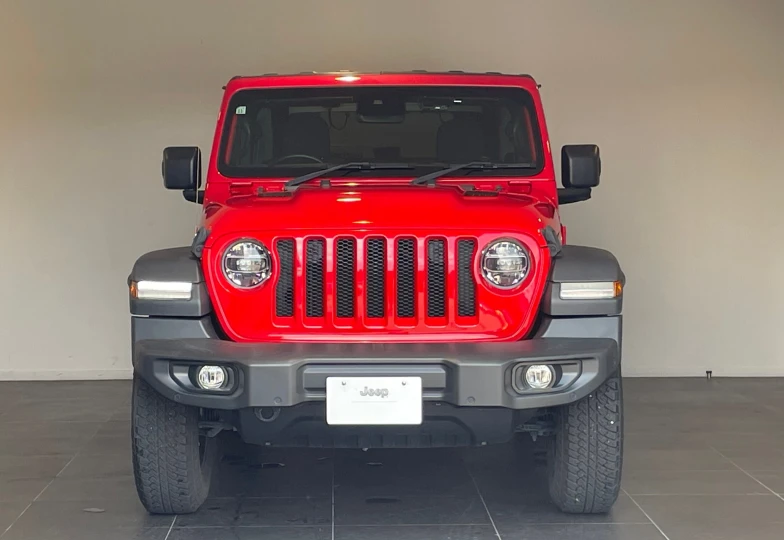 Jeep Wrangler Red
