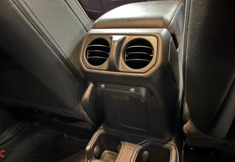 Jeep Wrangler Черный