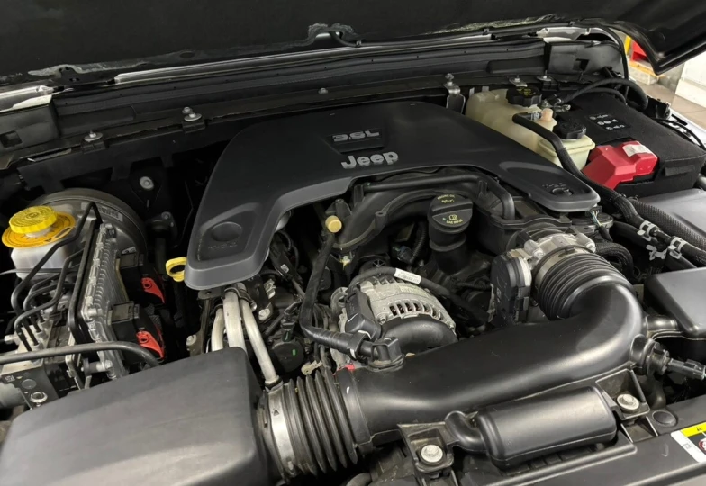 Jeep Wrangler Черный