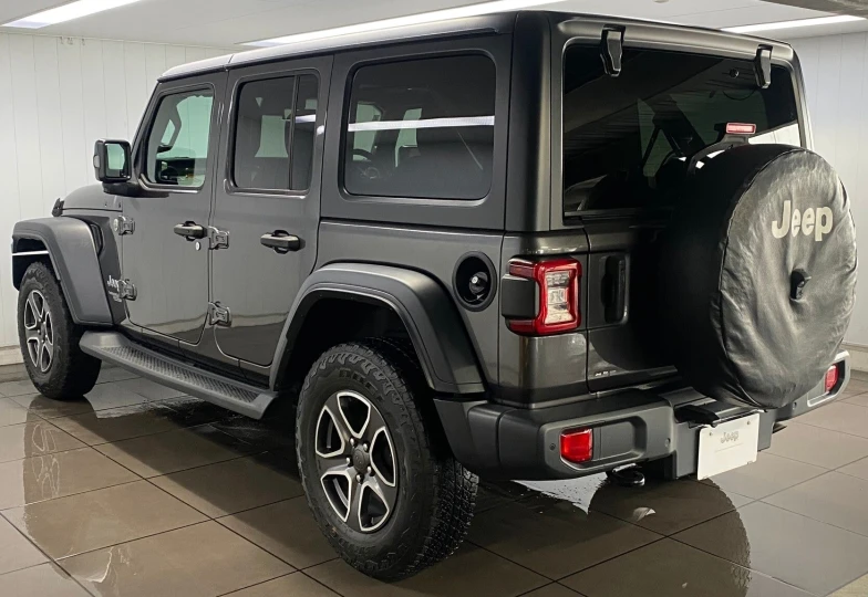 Jeep Wrangler Черный