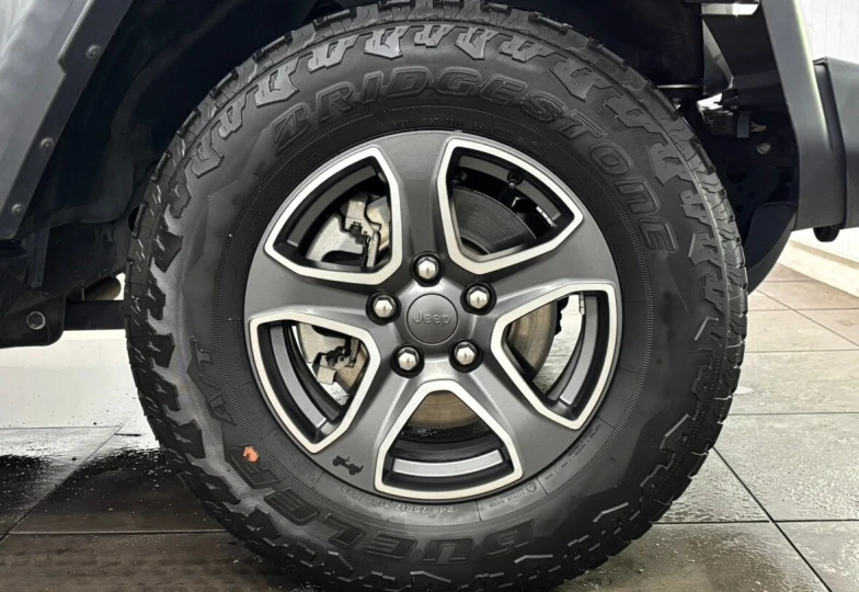 Jeep Wrangler Черный