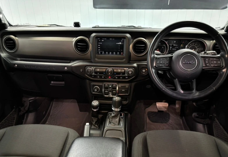 Jeep Wrangler Черный