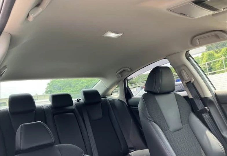 Honda Insight White