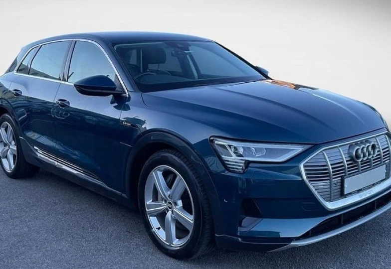 Audi e-tron Blue
