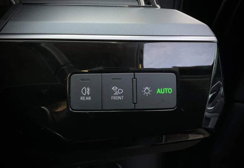 Audi e-tron Blue