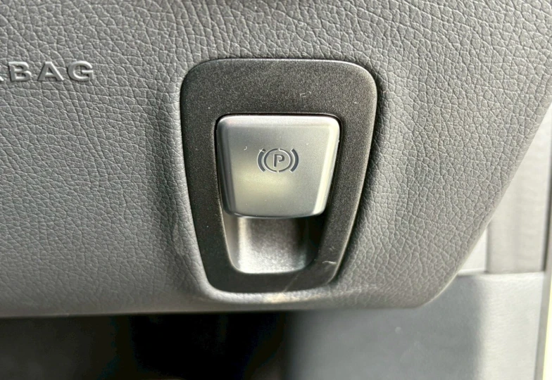 Mercedes E-class White