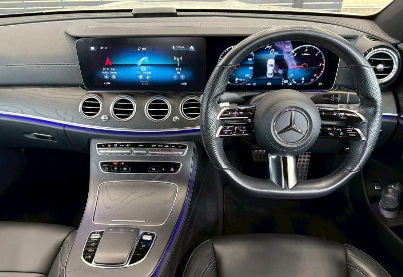 Mercedes E-class White