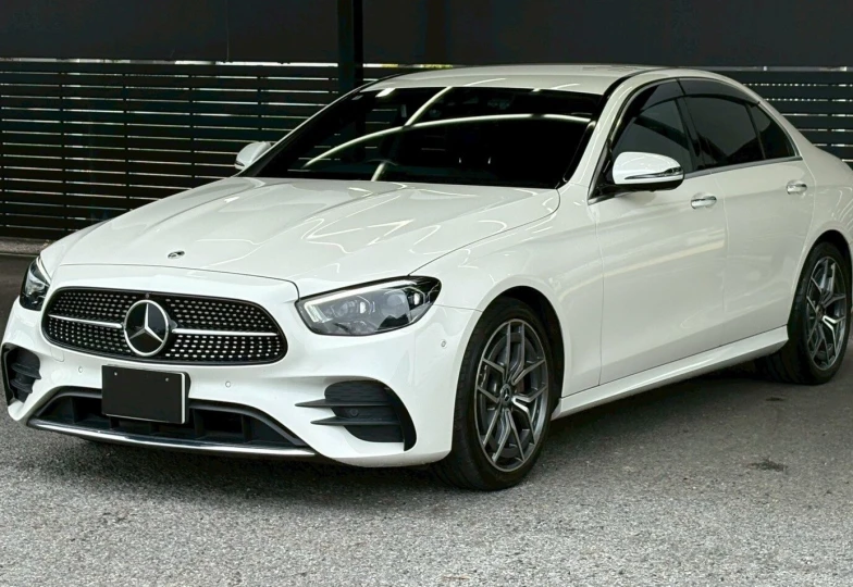 Mercedes E-class White