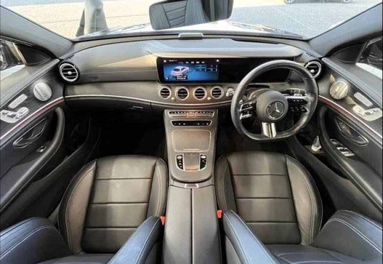 Mercedes E-class Black