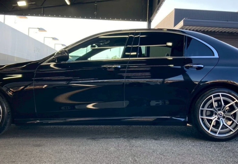 Mercedes E-class Black