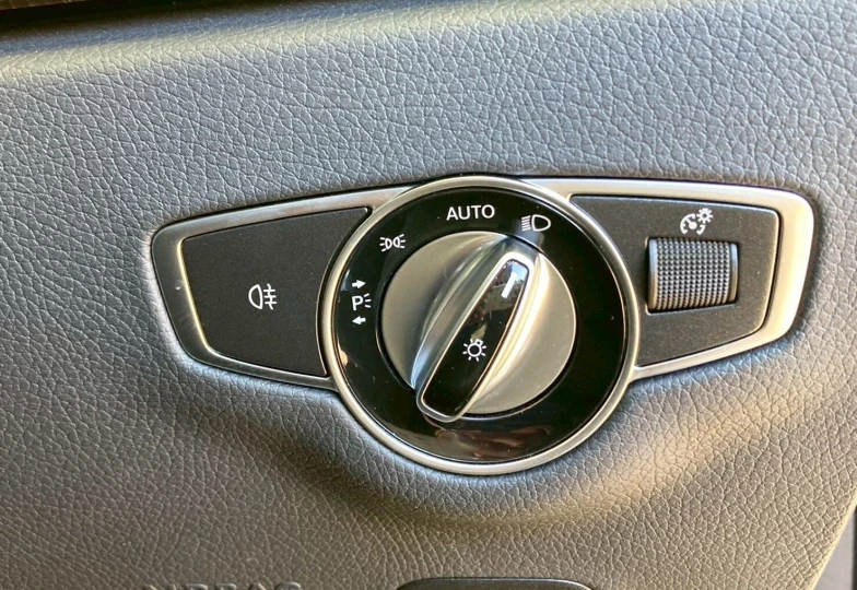 Mercedes E-class Black