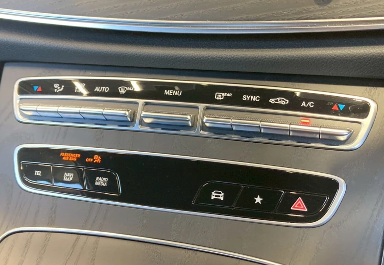 Mercedes E-class Black