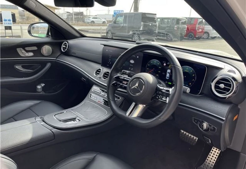 Mercedes E-class White