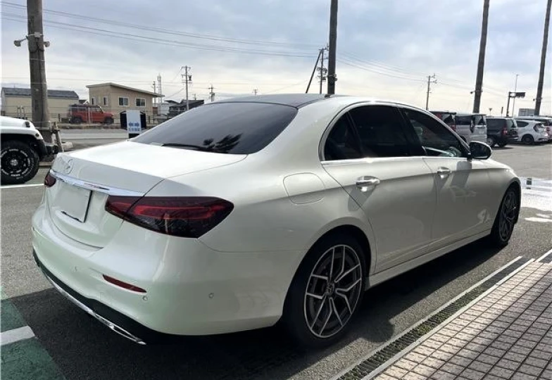 Mercedes E-class White