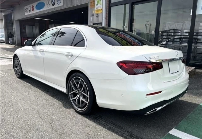 Mercedes E-class White