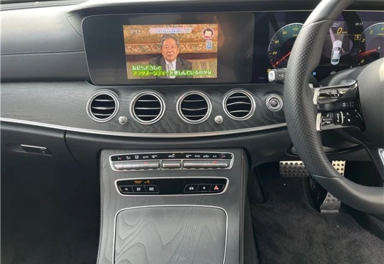 Mercedes E-class White