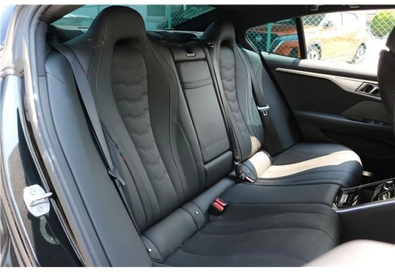 BMW 8 series Black
