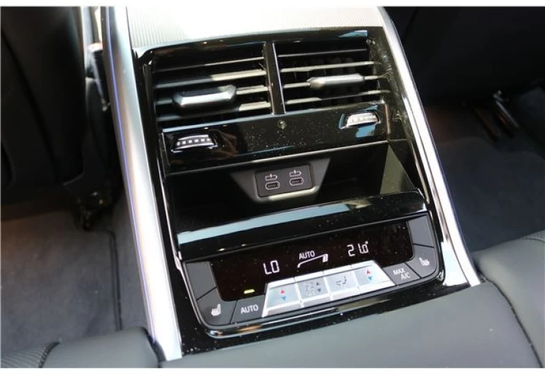 BMW 8 series Black
