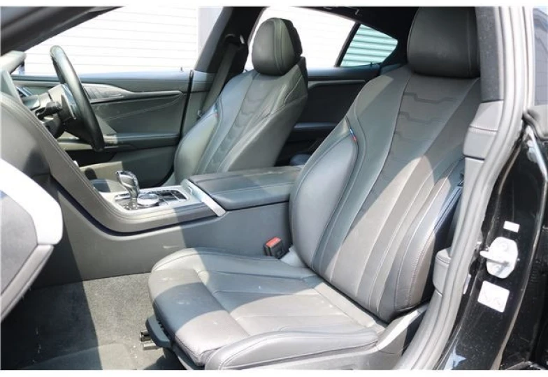 BMW 8 series Black