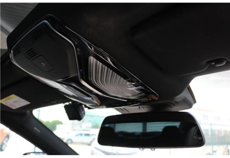 BMW 8 series Black