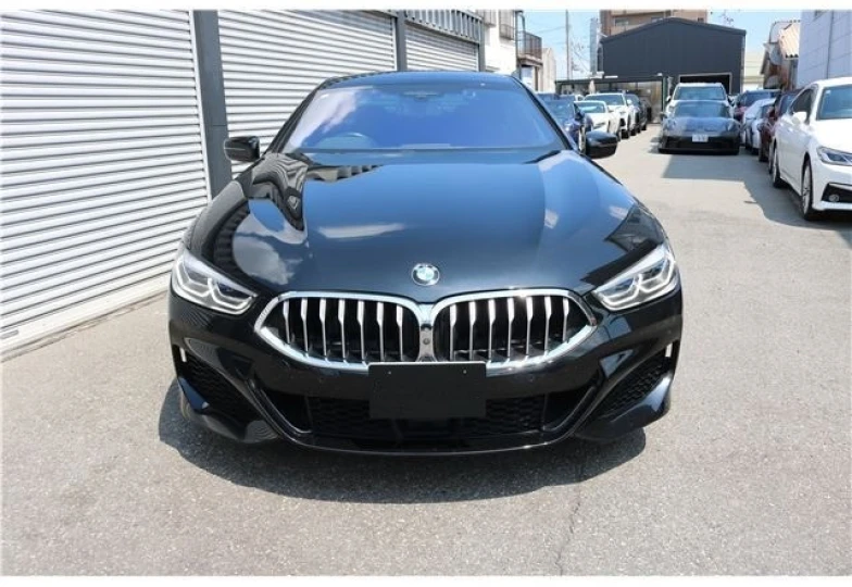 BMW 8 series Black