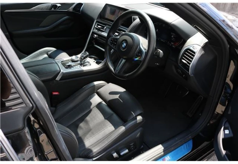 BMW 8 series Black