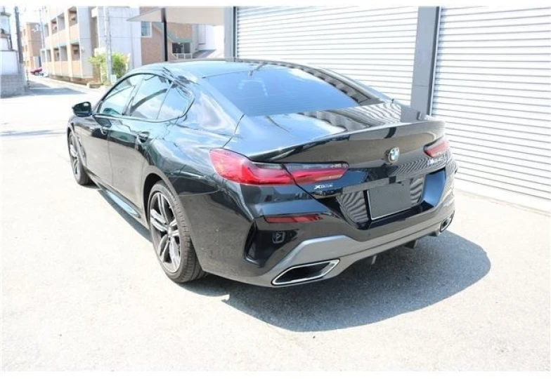 BMW 8 series Black
