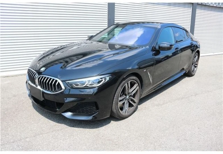 BMW 8 series Black