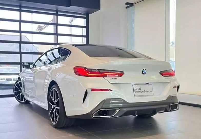BMW 8 series White