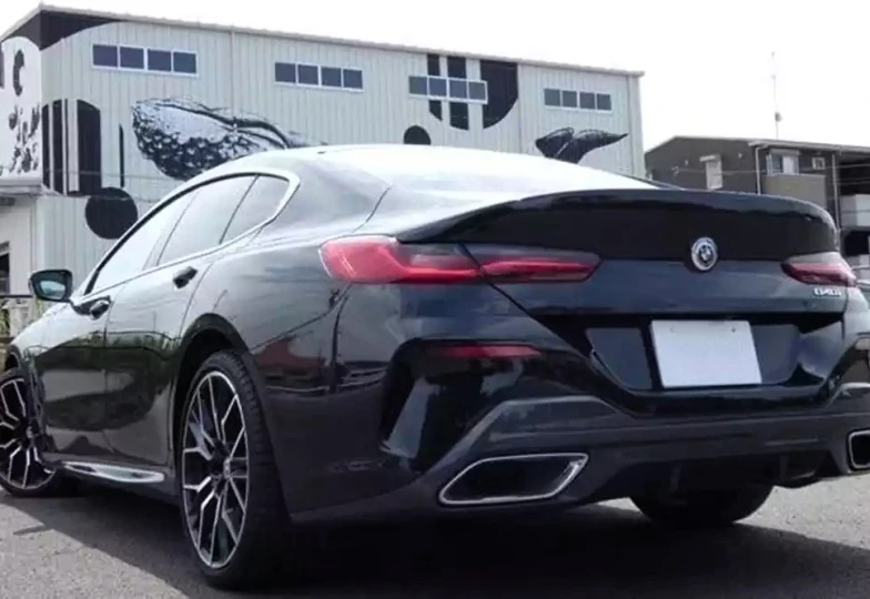 BMW 8 series Black